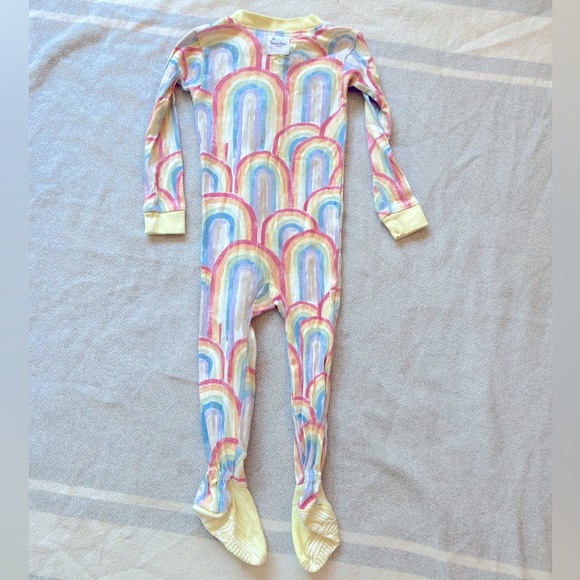Burt’s Bees Baby Rainbow Footie Pajamas Sleeper 100% Organic Cotton 24 months 🌈 - Picture 4 of 6